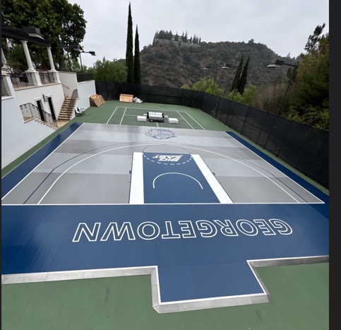 美國(guó)私人后院籃球場(chǎng)