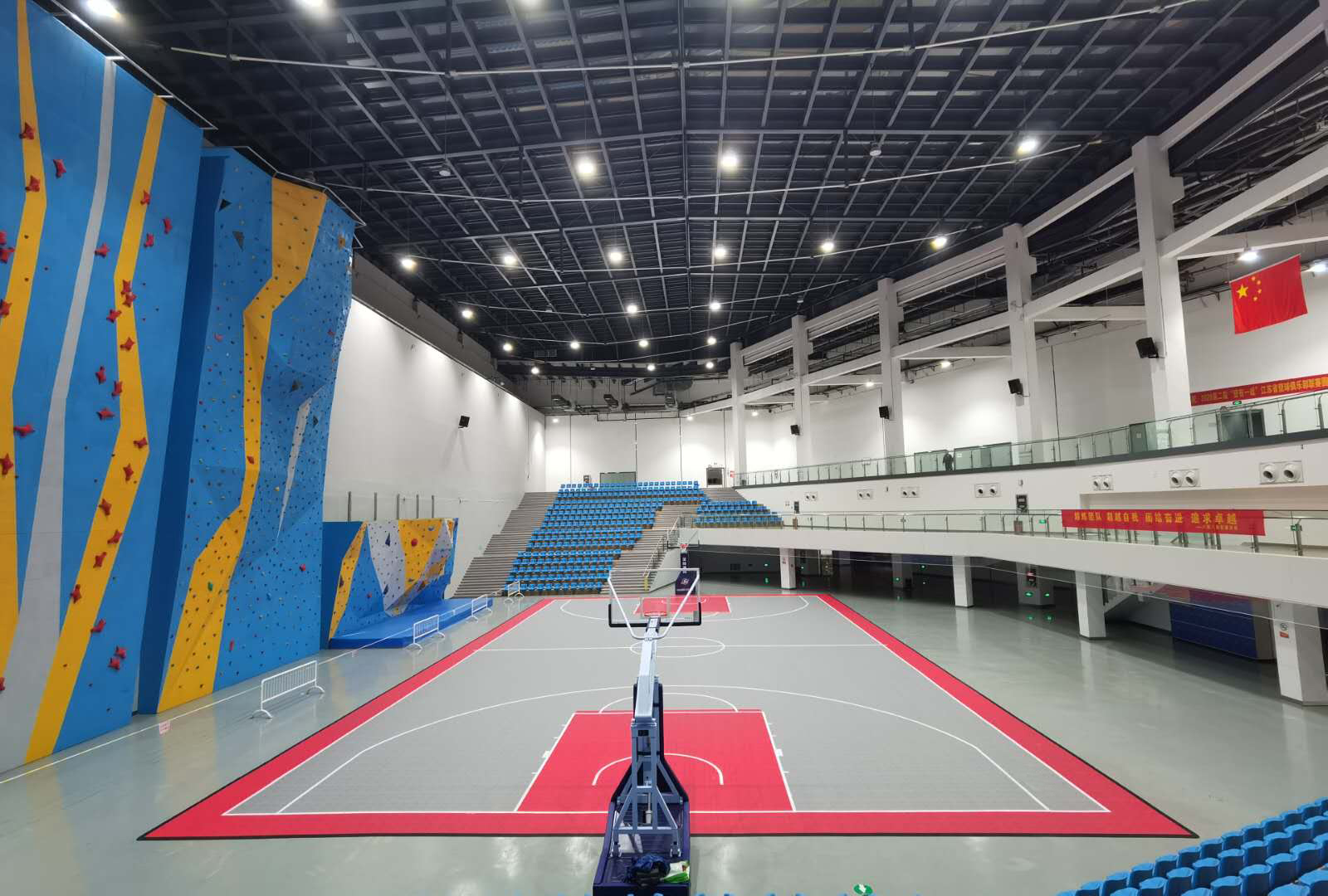 揚(yáng)州南部體育公園籃球場